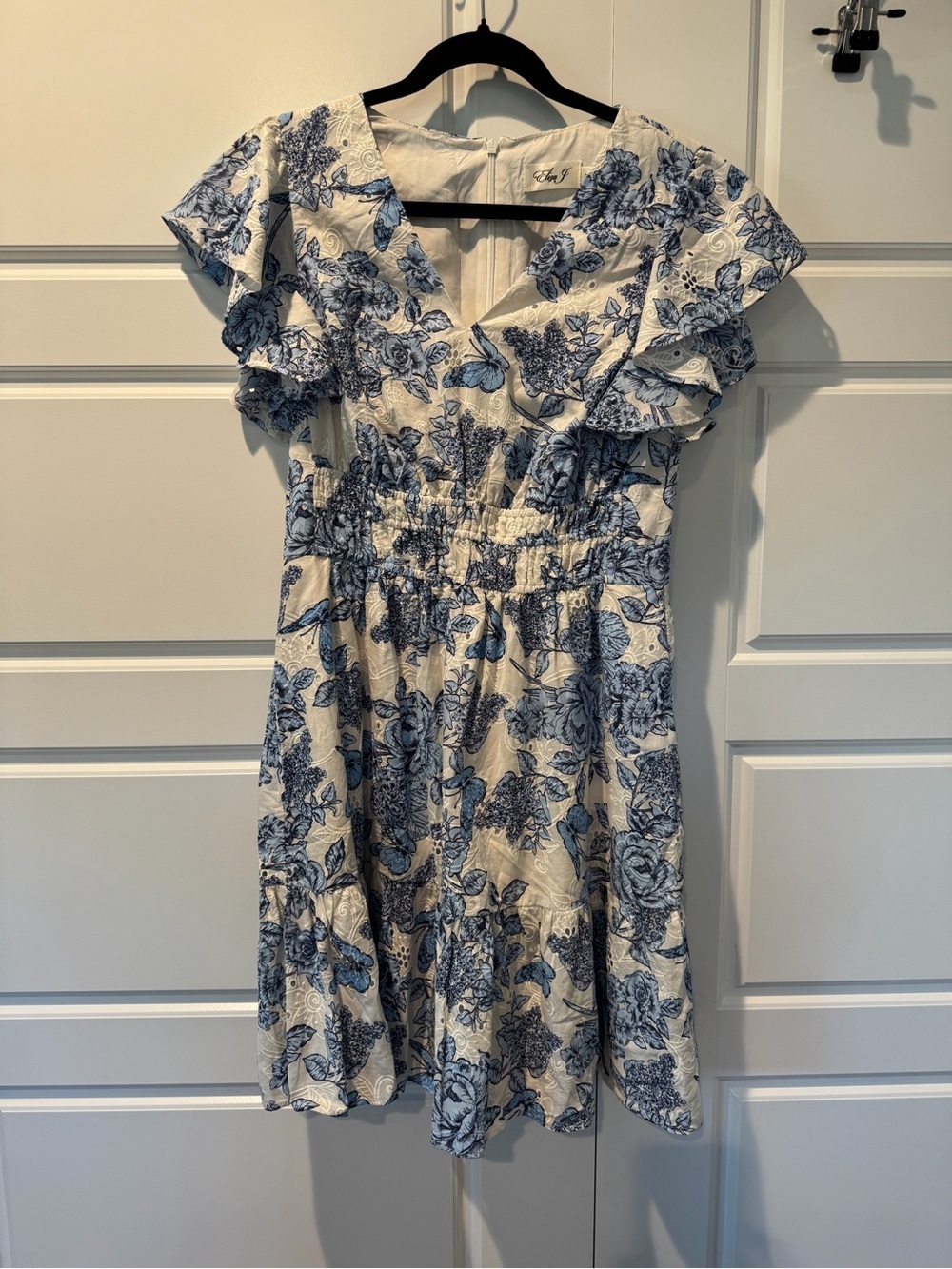 Eliza J Blue & White Floral Tiered Mini Dress Butterfly Smocked Womens Size 6